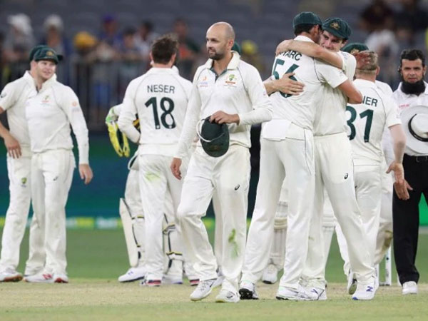 మూడో టెస్టులో 10 వికెట్లు