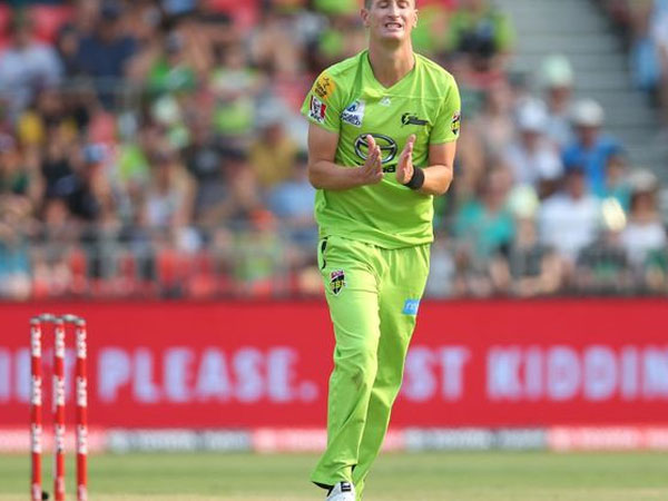 76 పరుగులకే సిక్సర్స్‌ అలౌట్