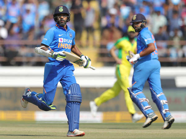 ధావన్‌ అర్ధ సెంచరీ: