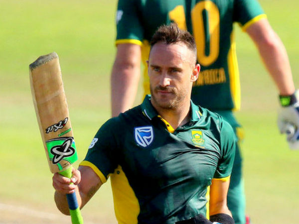 అగ్రస్థానంలో డుప్లెసిస్