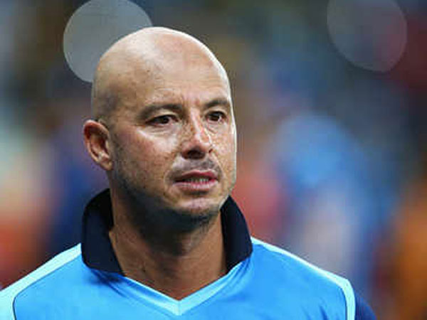 నా భార్య, కుమారుడిని బయటకు పంపించారు: