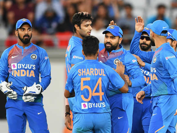 జడేజా అద్భుత ప్రదర్శన చేశాడు: