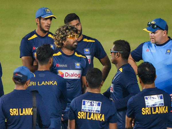  బలహీనంగానే లంక: