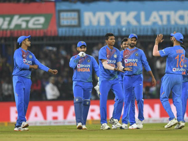 కుల్దీప్ యాదవ్ - 100 వికెట్లు