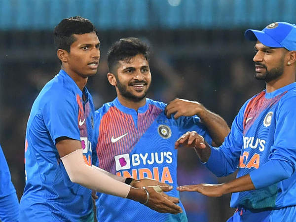 ఆదుకున్న మ్యాథ్యూస్: