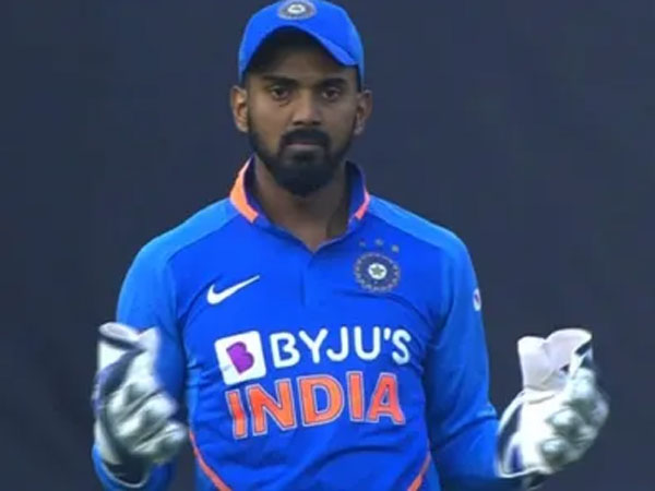 రాహుల్ జట్టు మనిషి..