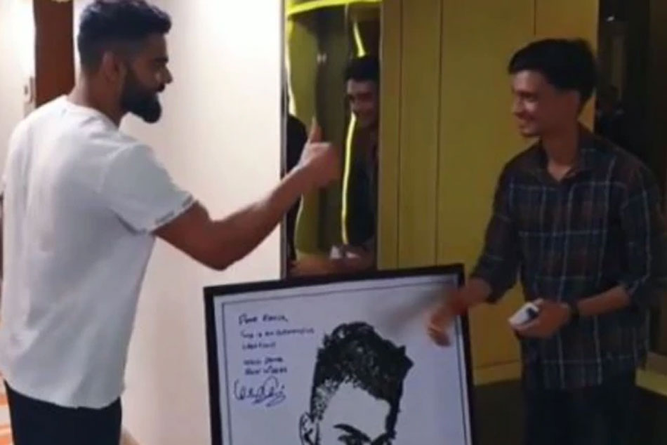 Virat Kohli fan makes Indian captains portrait using old mobile phones and wires Virat Kohli fan makes Indian captains portrait using old mobile phones and wires