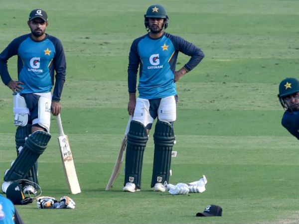 పాక్ ఆటగాళ్లకు బిర్యానీలు బంద్