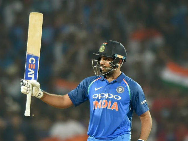 మిడిలార్డర్‌లో బ్యాటింగ్ చేసిన రోహిత్ శర్మ