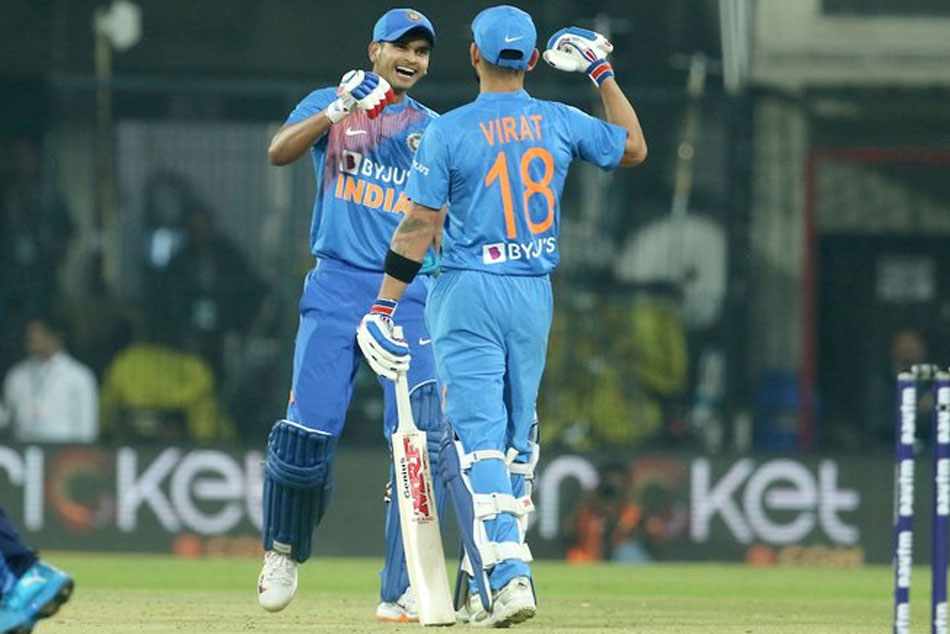 Virat Kohli’s priceless reaction after Shreyas Iyer’s six hits the roof goes viral Virat Kohli’s priceless reaction after Shreyas Iyer’s six hits the roof goes viral