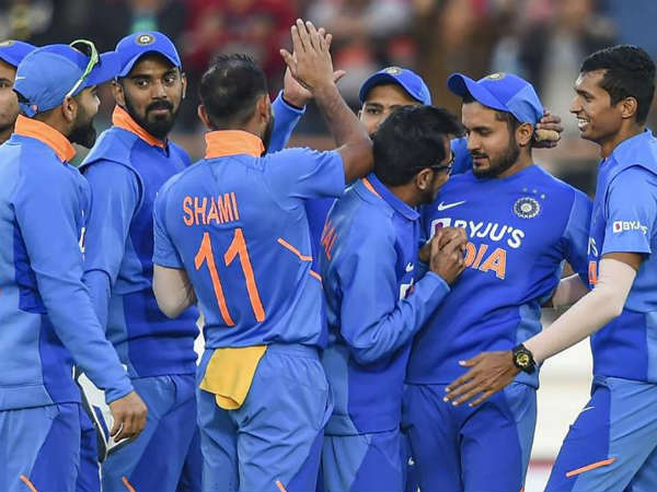 ఆదిలోనే షాక్: