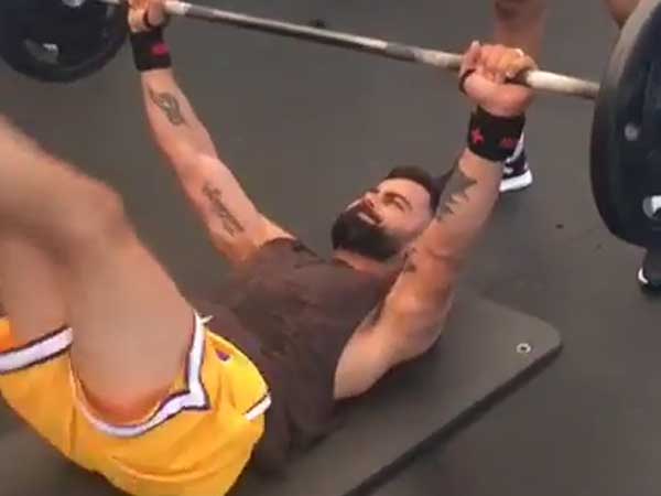  ఫుట్‌బాల్‌ ఆటగాళ్లను చూసి నేర్చుకుంటాం: