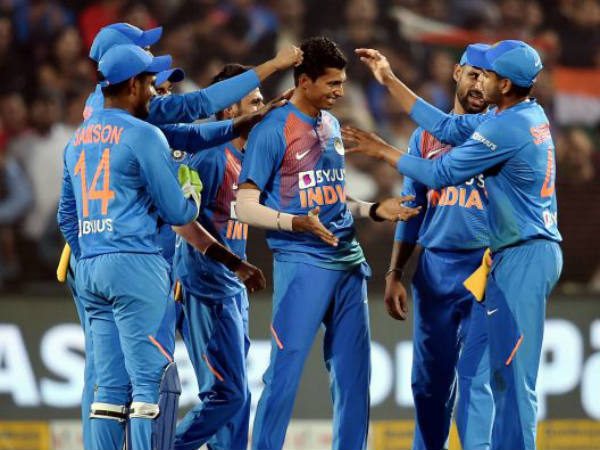 123 పరుగులు చేసి అలౌటైన శ్రీలంక