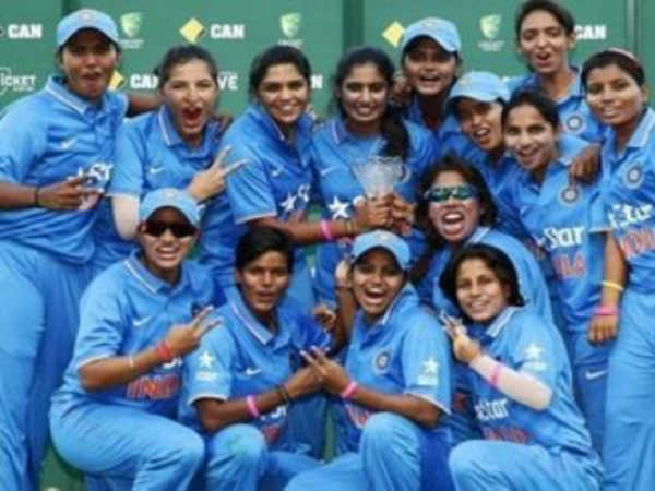 ముక్కోణఫు సిరీస్‌ టీ20 జట్టు: 