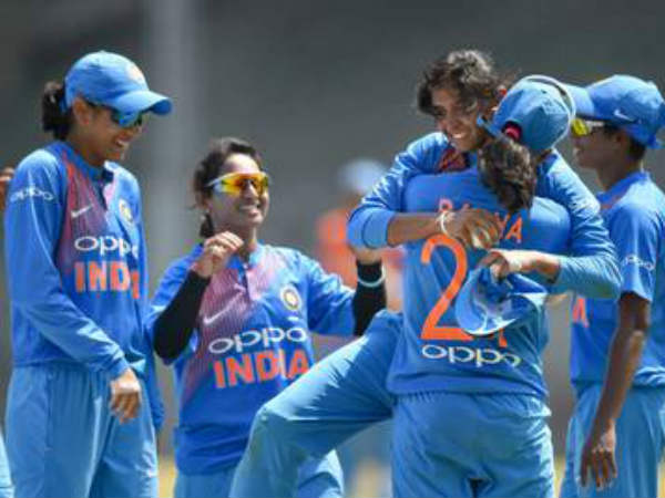 టీ20 ప్రపంచకప్‌ జట్టు: 