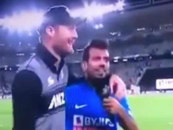 హాస్యాస్పద ఘటన: