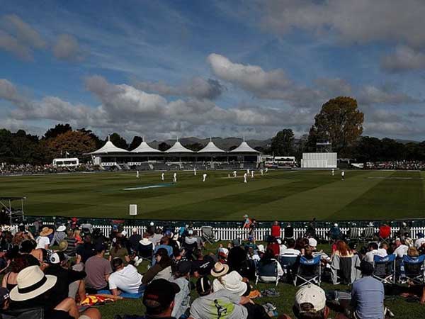 ఒకే ఓవర్‌లో 77 పరుగులు: