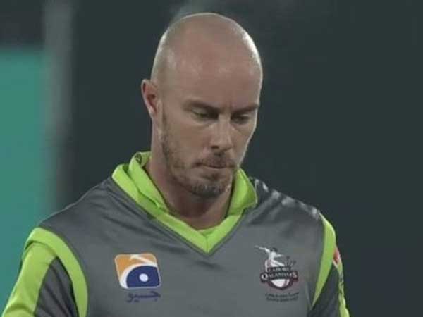 కెమెరా జిమ్మిక్కా..?