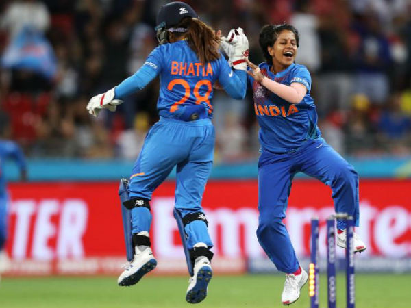 హీలీ హాఫ్ సెంచరీ: