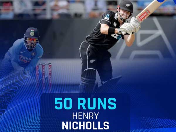 నికోల్స్‌ హాఫ్ సెంచరీ: