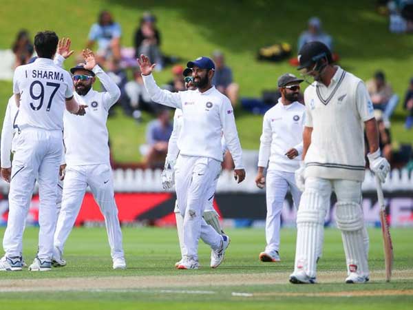 న్యూజిలాండ్ 348 ఆలౌట్