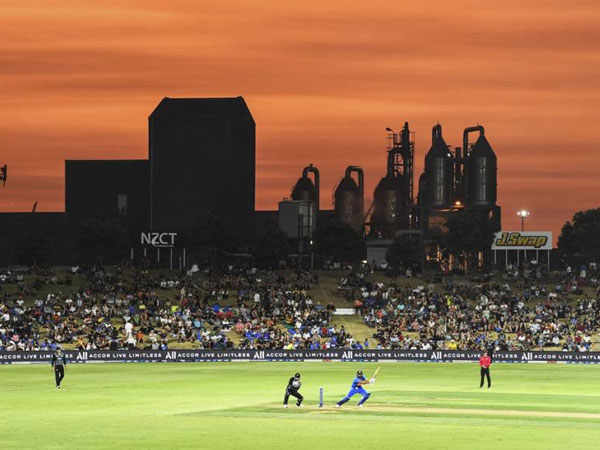 ఆర్చర్‌పై వర్ణ వివక్ష వ్యాఖ్యలు