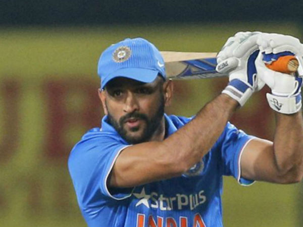 బాత్‌రూమ్ సింగర్‌గా..