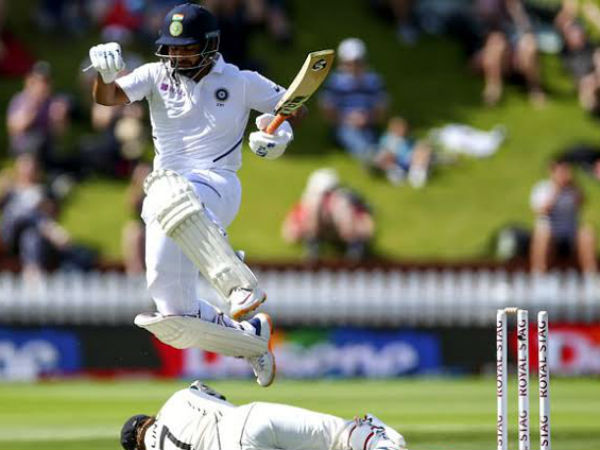 వద్దని చెప్పేలోపే: