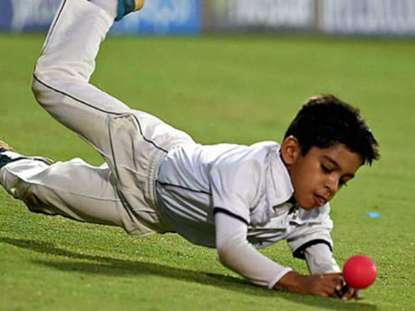 నాలుగు వికెట్లతో చెలరేగిన సమిత్: