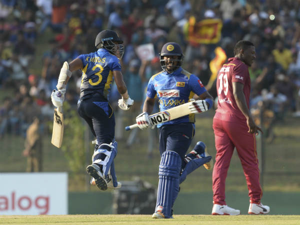 రికార్డు భాగస్వామ్యం: