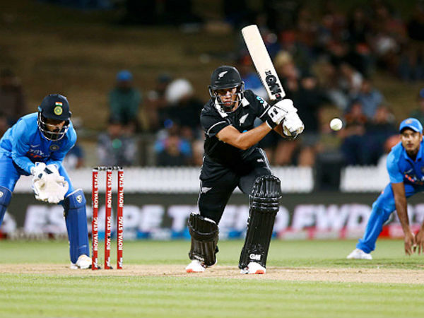 రాస్ టేలర్ సూపర్ సెంచరీ..