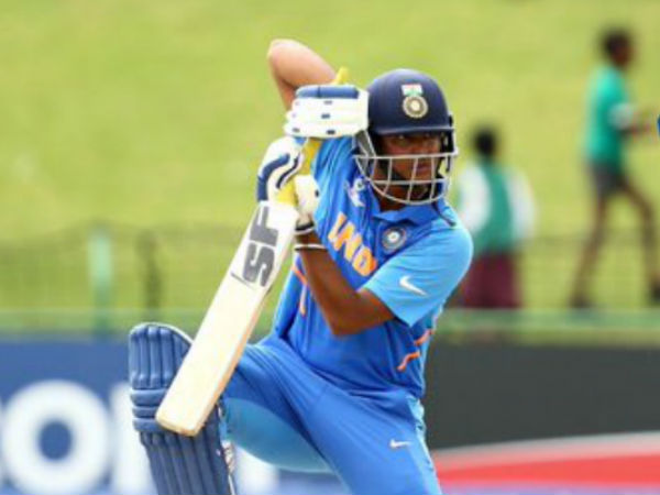 బౌండరీలతో హాఫ్ సెంచరీలు..