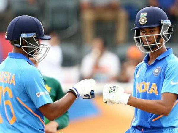 ఆడుతూ.. పాడుతూ..