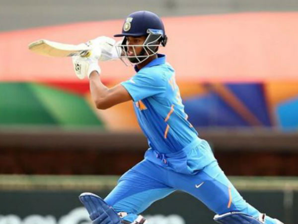 వరుస సిక్స్‌లు..