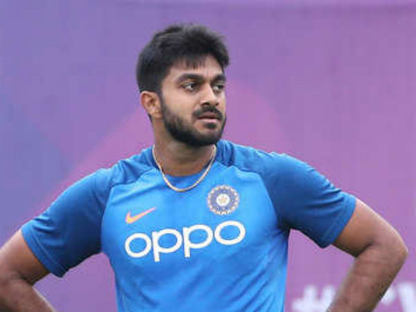 28 కి.మీ వేగంతో కిందకు: