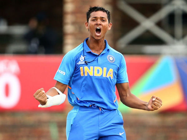 ట్రోఫీల గురించి పట్టించుకోడు: