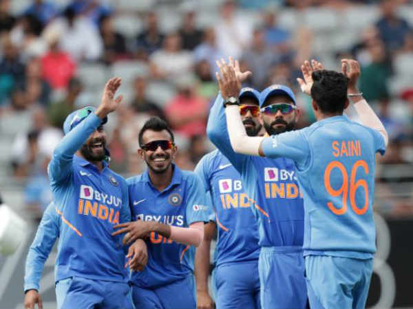 రెచ్చిపోయిన ఠాకూర్‌, చాహల్: