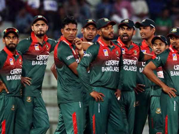 బంగ్లా క్రికెటర్ల సగం రోజు వేతనం: