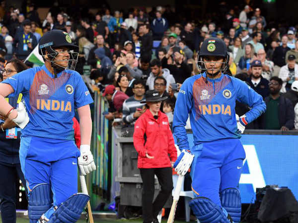 కరోనా కలకలం..