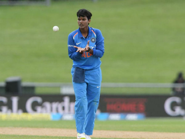 బౌలింగ్‌లోనూ..