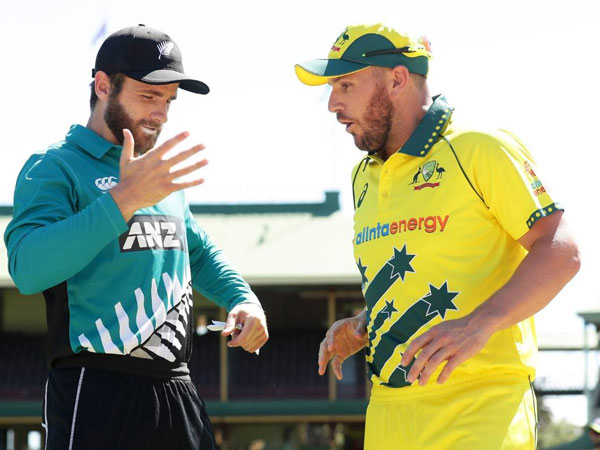 కరచాలనం చేసుకోలేదు: