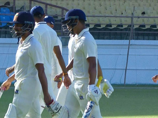 అవకాశాలు చేజారండంతోనే...