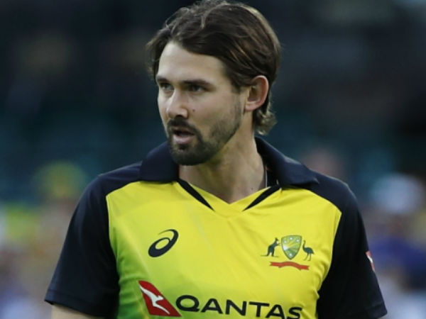 రిచర్డ్‌సన్‌కు గొంతు నొప్పి: