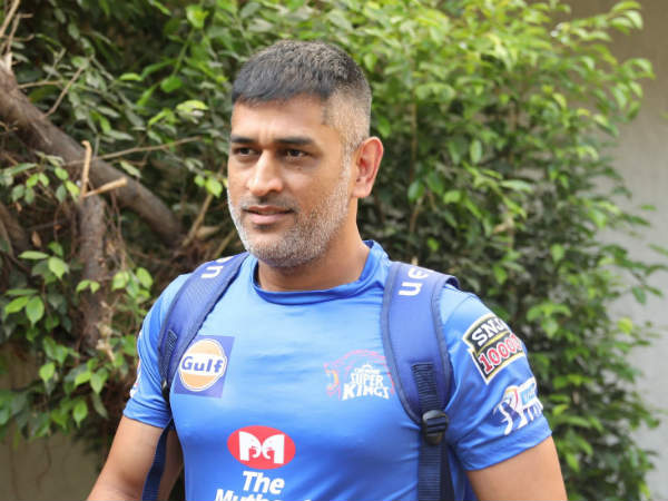 ధోనీ భవిష్యత్‌ ఏంటో నాతో చెప్పాడు: