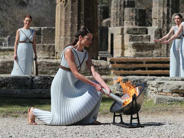 సంప్రదాయంగా..