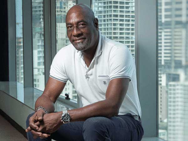 క్రికెట్ లెజెండ్ రిచర్డ్స్..