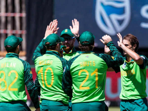 సిరీస్ రద్దు.. స్వదేశానికి పయనం..