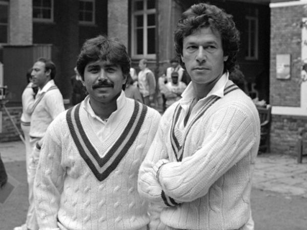 ముందు జావేద్ లేడు..