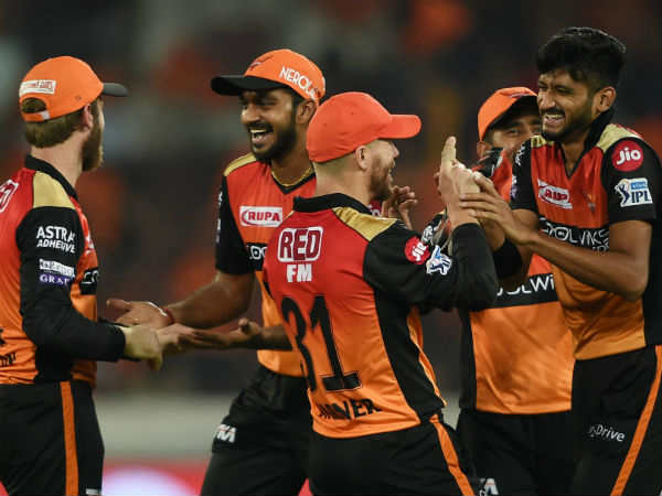 పారితోషకాలు చెల్లించేది లేదు: