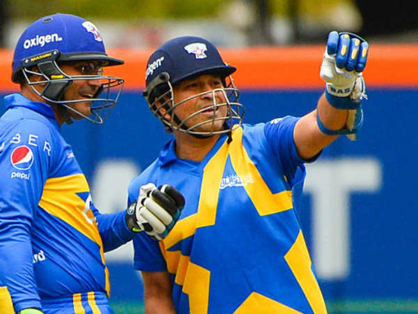 ఇద్దరు భారత ఆటగాళ్లకు చోటు: